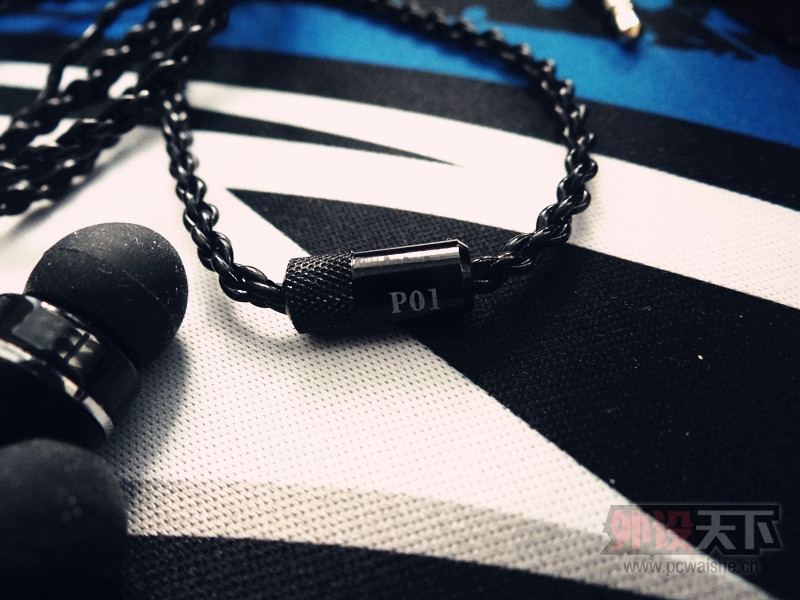 �����¹����ҳ�Ʒ������һ��������ֵ����ӣ������м����ɡ�