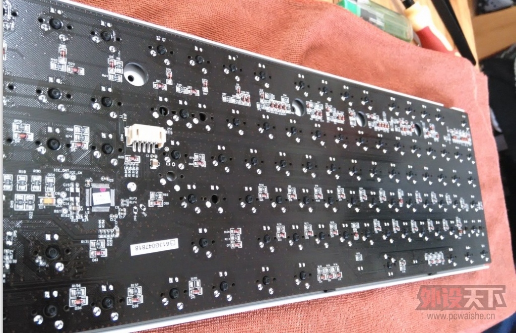 F104ɫᣬװʵ