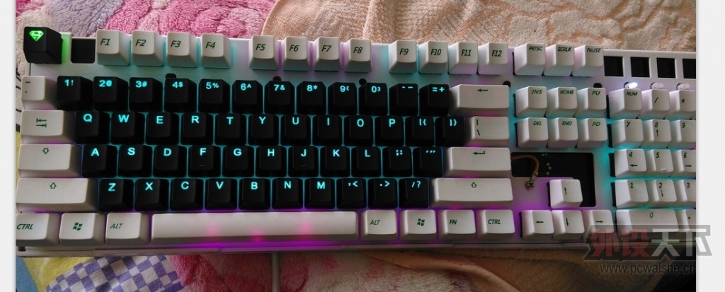 F104ɫᣬװʵ
