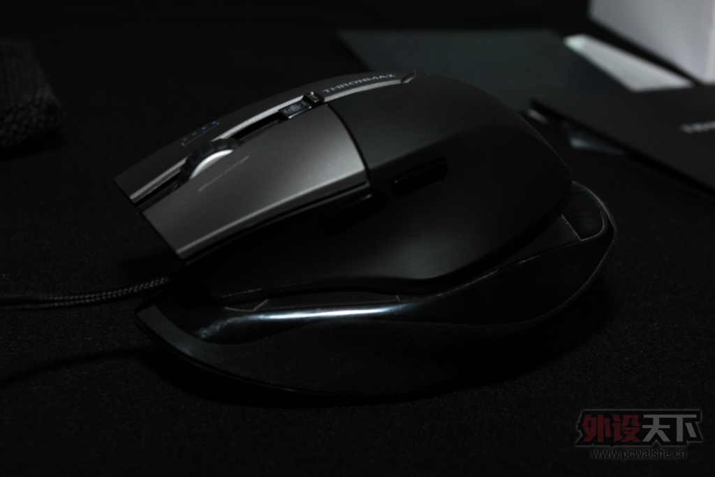 һн֮THRONMAX Carbon X1⣨ͼ