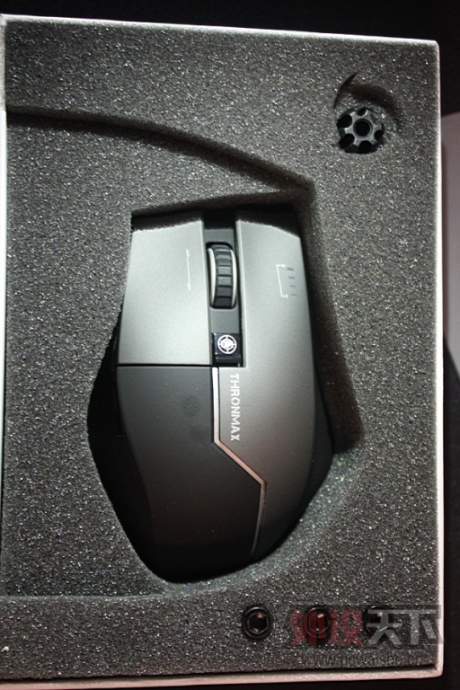ġͽTHRONMAX Carbon X1꿪+