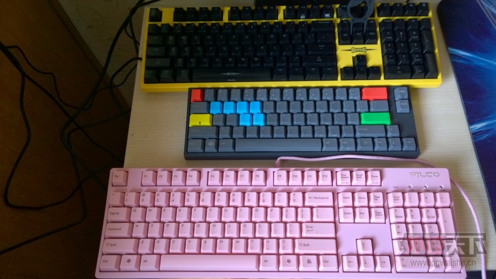 �м��ڸ���