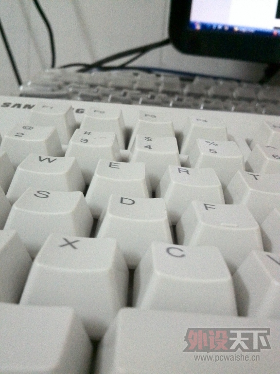 Ʒ