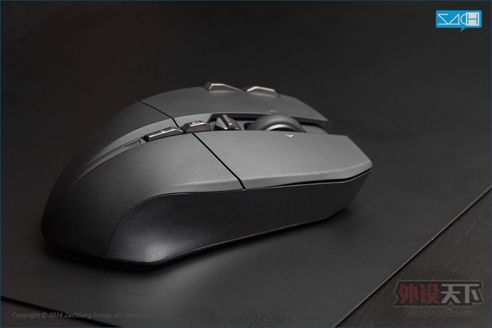 ���� GIGABYTE  Aivia Uranium�������ɢ��