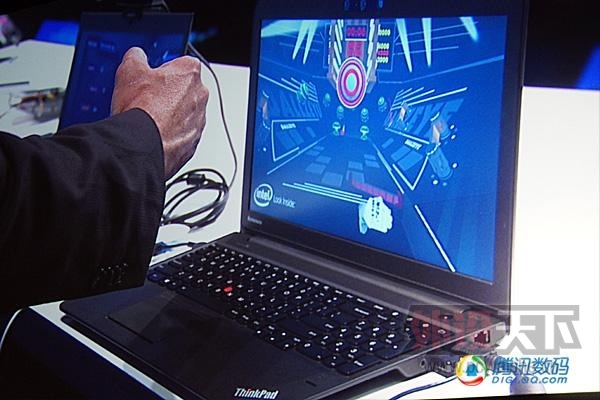 ThinkPadʷ���׿�3D��бʼǱ�IDF�������ع�