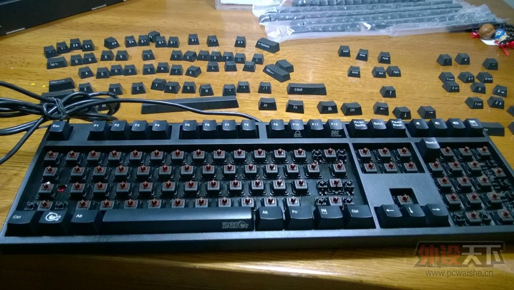 ���Ϻ������� POM ��� ��ɫ 104 ��ñ!