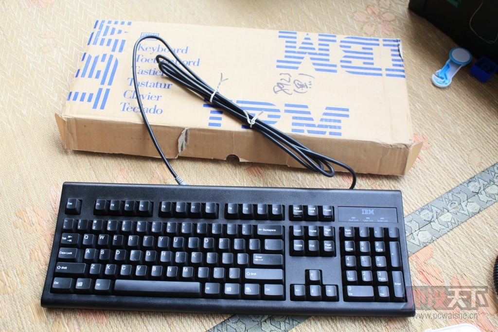 ���Ϻ����Լ��ղصļ���IBM���̣�KB-8923��KB-9910��SK-0225��KB-8820