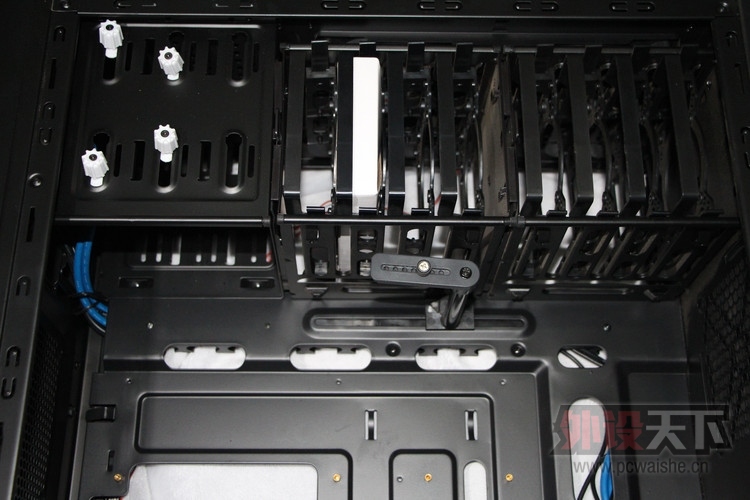 [�Ͼ�] 99�� DDR3 8G ���� 320G�ƶ�Ӳ�� T3000+ ��ʾ�� ���������