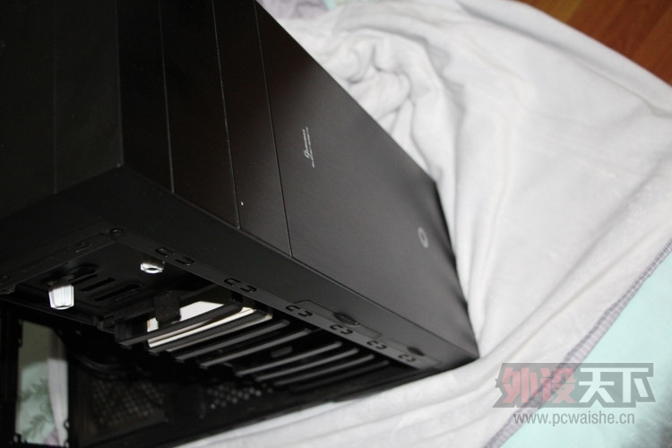 [�Ͼ�] 99�� DDR3 8G ���� 320G�ƶ�Ӳ�� T3000+ ��ʾ�� ���������