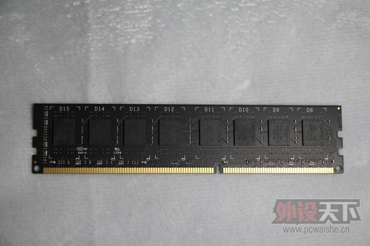 [�Ͼ�] 99�� DDR3 8G ���� 320G�ƶ�Ӳ�� T3000+ ��ʾ�� ���������