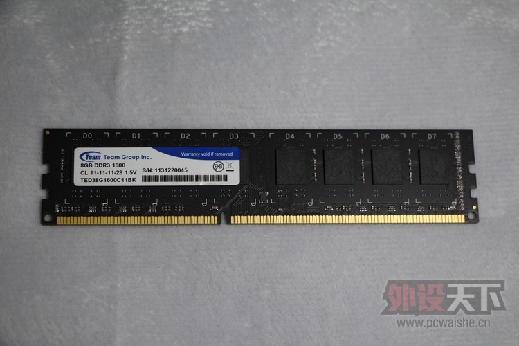 [�Ͼ�] 99�� DDR3 8G ���� 320G�ƶ�Ӳ�� T3000+ ��ʾ�� ���������