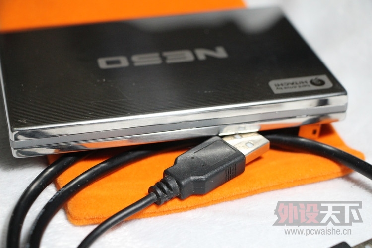 [�Ͼ�] 99�� DDR3 8G ���� 320G�ƶ�Ӳ�� T3000+ ��ʾ�� ���������