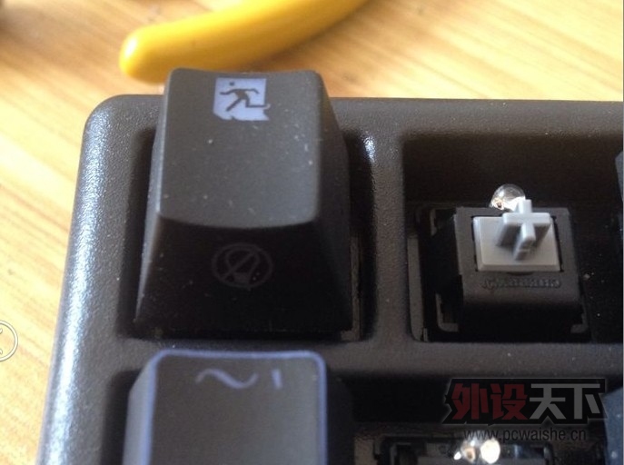esc�� R5�߶� ���滹�п�LED ��Ӧ��������ģʽ������ʾ�ͳ����ʾ