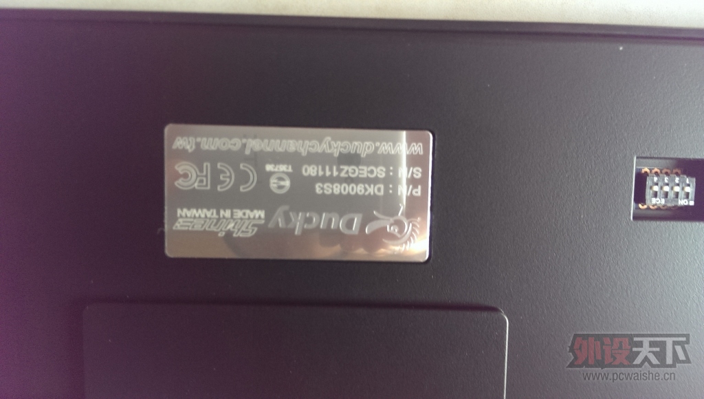 �ڶ������Ե�����Ǩ��ducky 9008S3�̹����  9��  700��