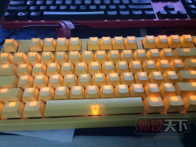 ���Ϻ���ducky 87С��Ѽ ̫��2ɫ ����