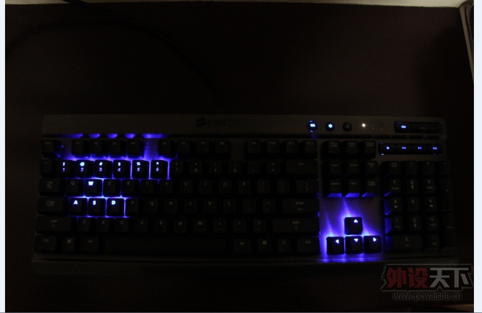 Corsair Vengeance K70�����е���̿�������