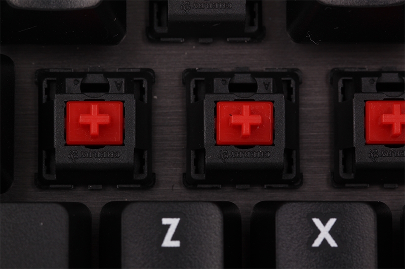 Cherry MX   Vengeance K65  