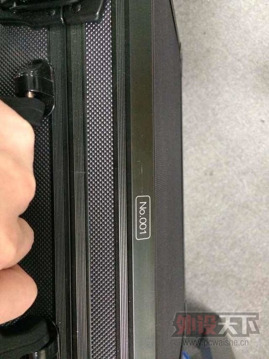 ����·�������µ����ع� ҲѧС������װ