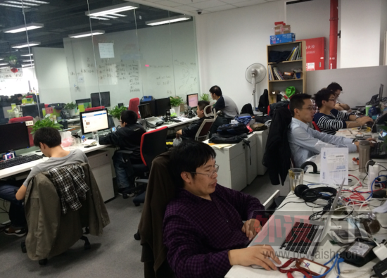 ����·�������µ����ع� ҲѧС������װ