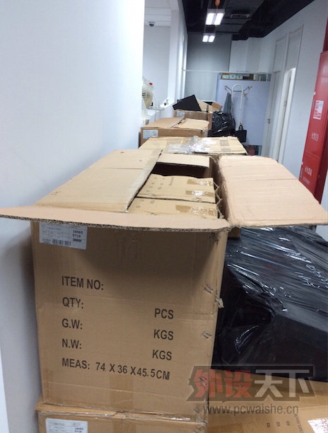 ����·�������µ����ع� ҲѧС������װ