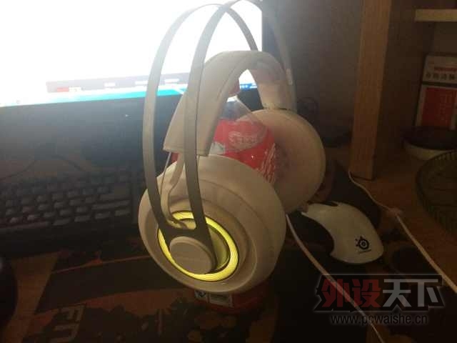 �ѳ����Ϻ���9.5���� SteelSeries �����������Elite �Ϻ������ɵ��潻�� ���㻦����