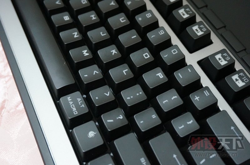 �����ݡ�cm storm �ѻ�ǹ���� 9.9�� 960��
