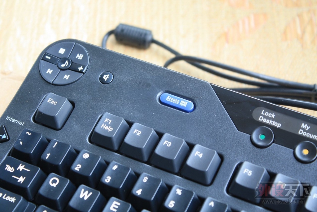 ���Ϻ����Լ��ղصļ������� IBM KB-7953��SK-8815,Compaq RT231BTW˫�ո�