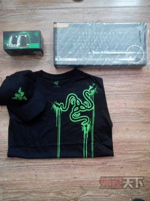 �����¿�С����Razer Ferox ׶�ݺ��迪��