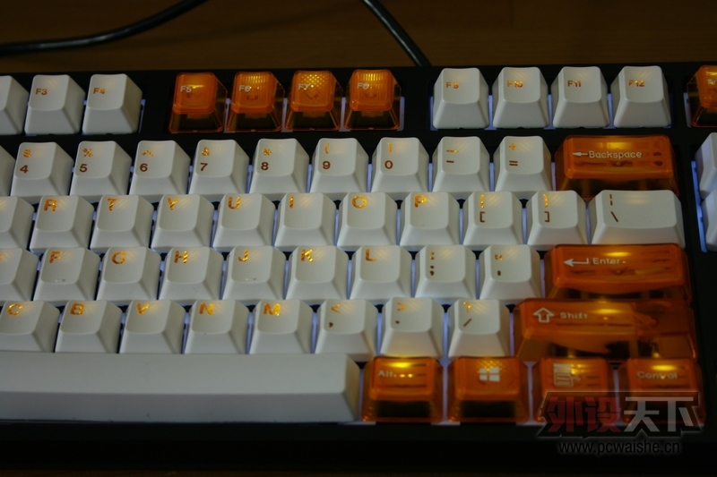 [�Ϻ�]����G80-8200�ڰ����� Macross DSA�� Cherry������ ��� �ҳ�GH��