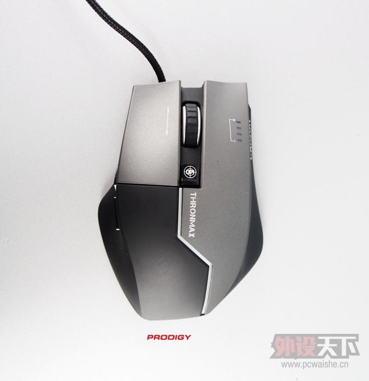 ��è��ս�� ���� THRONMAX CARBON ͼ�ͼ�ʹ���ĵá�