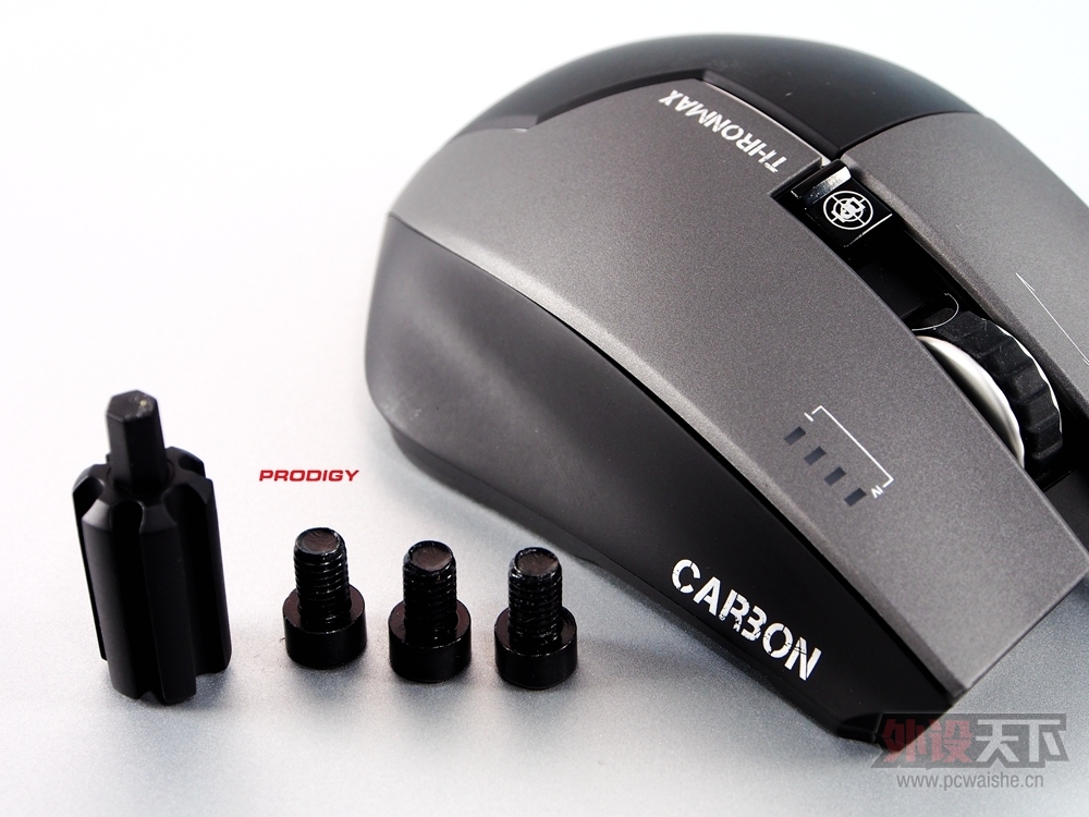 ��è��ս�� ���� THRONMAX CARBON ͼ�ͼ�ʹ���ĵá�