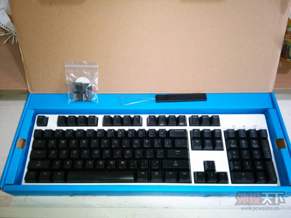 �����ݡ�Ducky2108��IKBC F-104��Plu ML-87����ɫ��ñ��HD6570