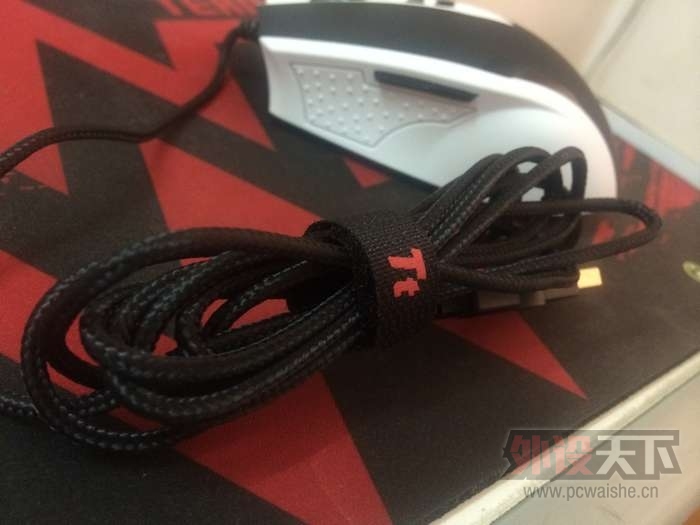 Tt eSPORTS���߰׻���С�׿��������