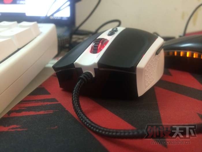 Tt eSPORTS���߰׻���С�׿��������