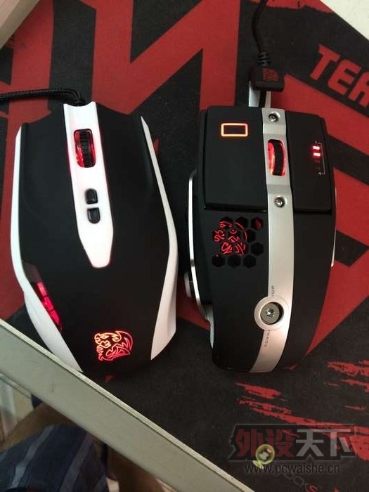 Tt eSPORTS���߰׻���С�׿��������