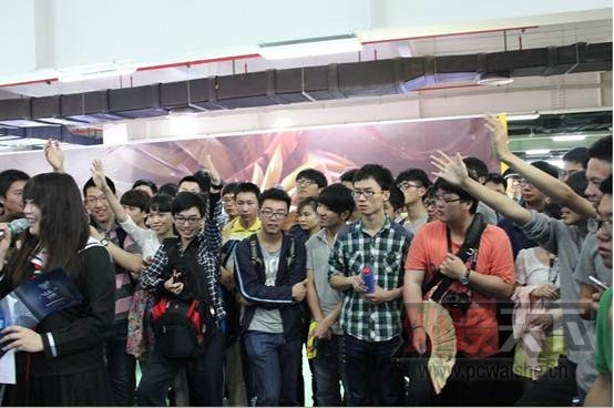 �й����ʶ����ڵ����� ���������Ͳ�ͣ