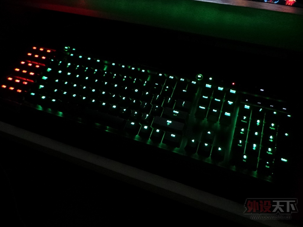 [㶫]9¼ʹԸװCORSAIR/K95   700Ԫ