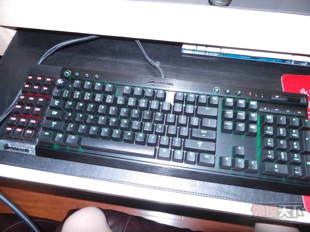 [㶫]9¼ʹԸװCORSAIR/K95   700Ԫ