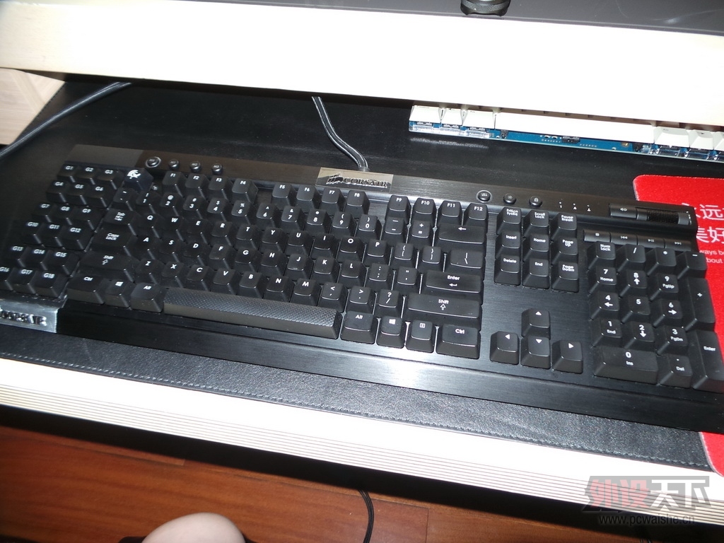 [㶫]9¼ʹԸװCORSAIR/K95   700Ԫ