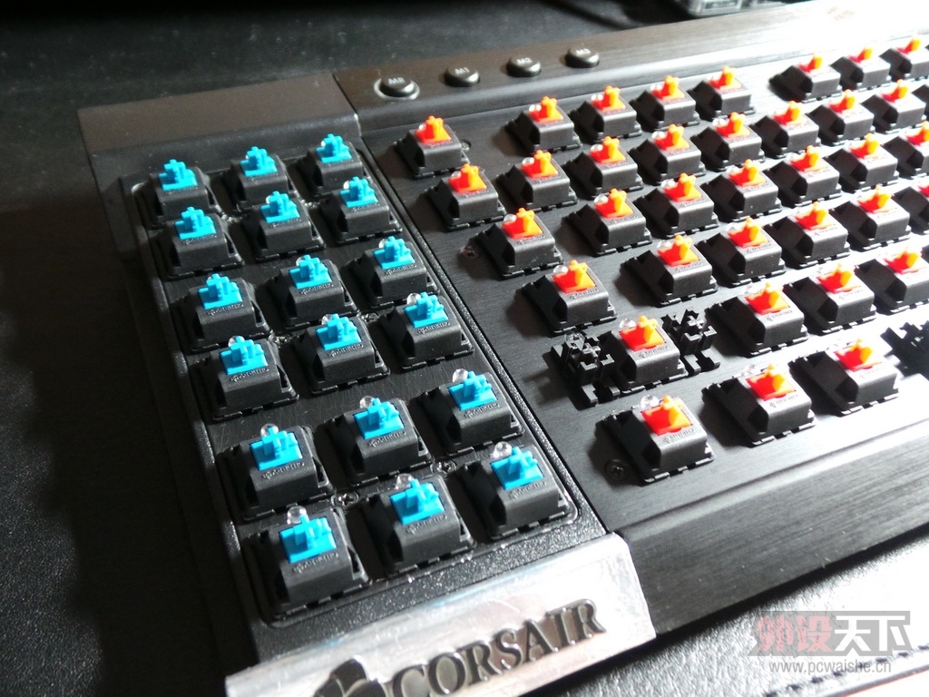 [㶫]9¼ʹԸװCORSAIR/K95   700Ԫ