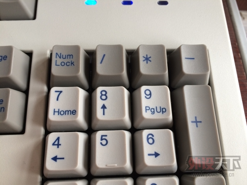һ��̫�����Ŷ�ɫ����Ϯ��