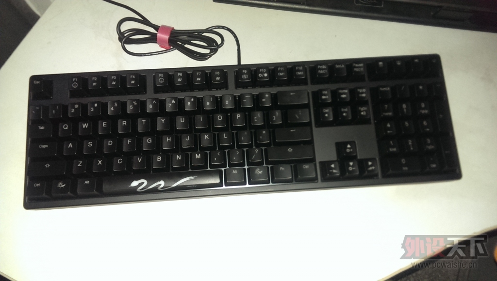 ����Ǩ��ducky 9008S3  �׹�� 99������2��  750����