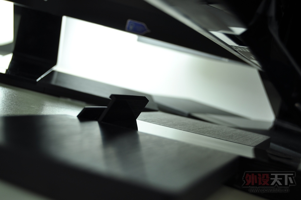 [24P] ����EW2440L�ޱ߿�������ȫ������