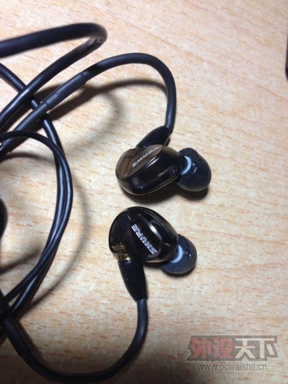 ���Ϻ�����һ��Shure SE535����Ԫ��������