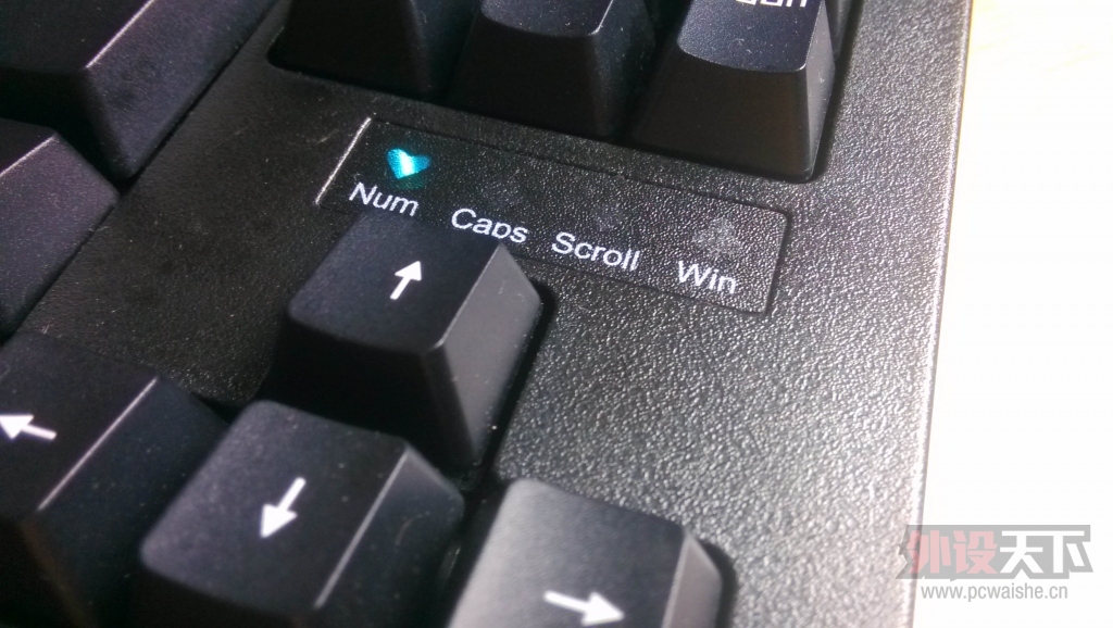 Ʒе