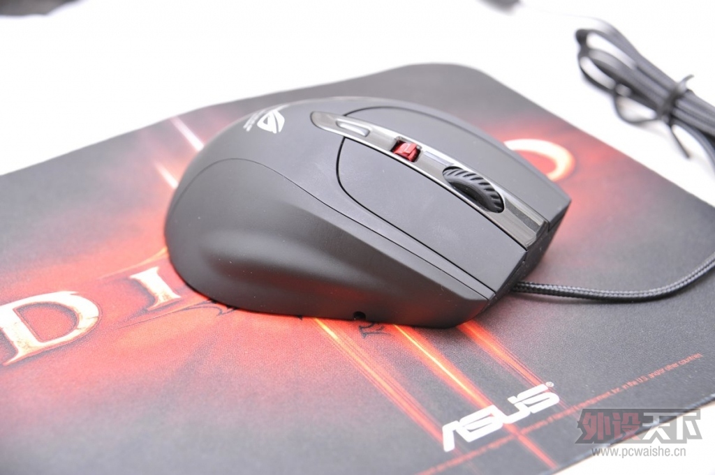 ��ת��ASUS ROG GX950 ��ӥ������꿪�����