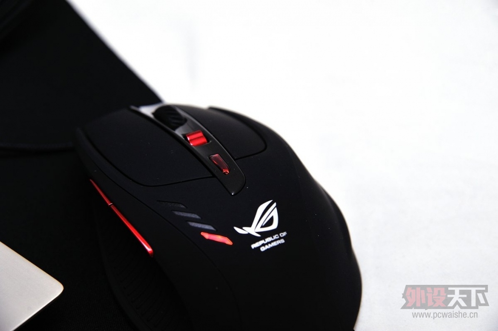��ת��ASUS ROG GX950 ��ӥ������꿪�����