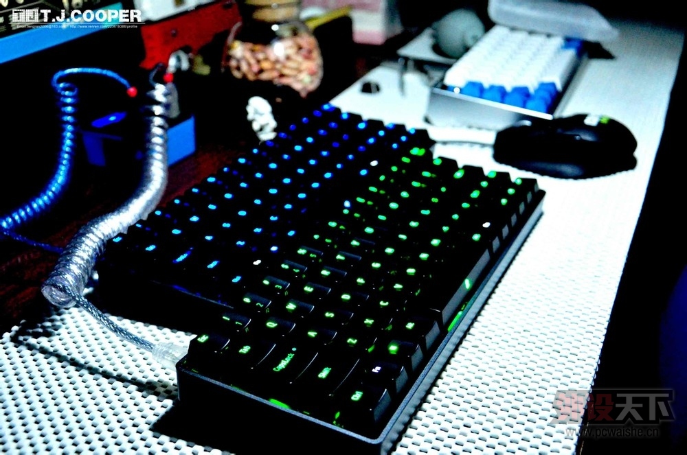 �����ϡ�KBT��̸�� KBTalking Pure PRO 60% LED ��ɫABS �ư� ��е����
