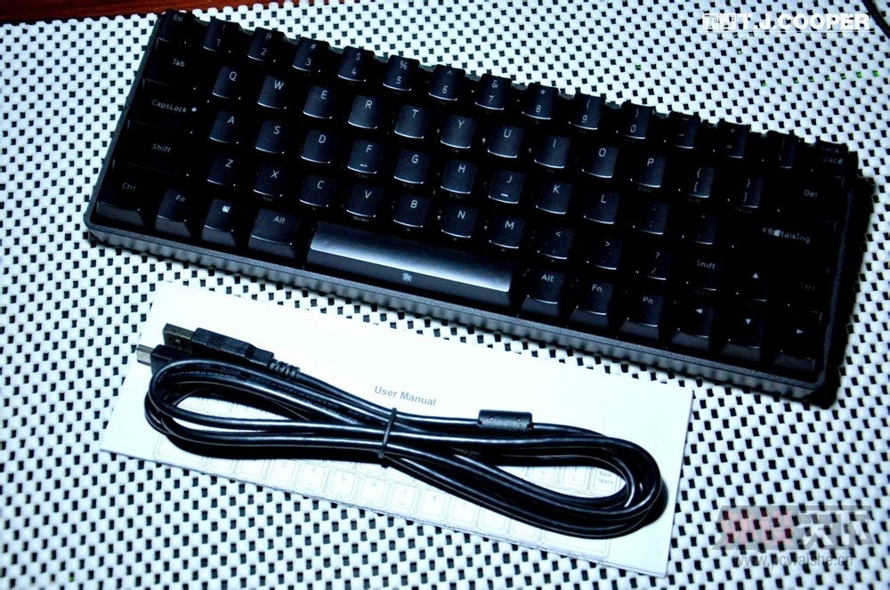 �����ϡ�KBT��̸�� KBTalking Pure PRO 60% LED ��ɫABS �ư� ��е����