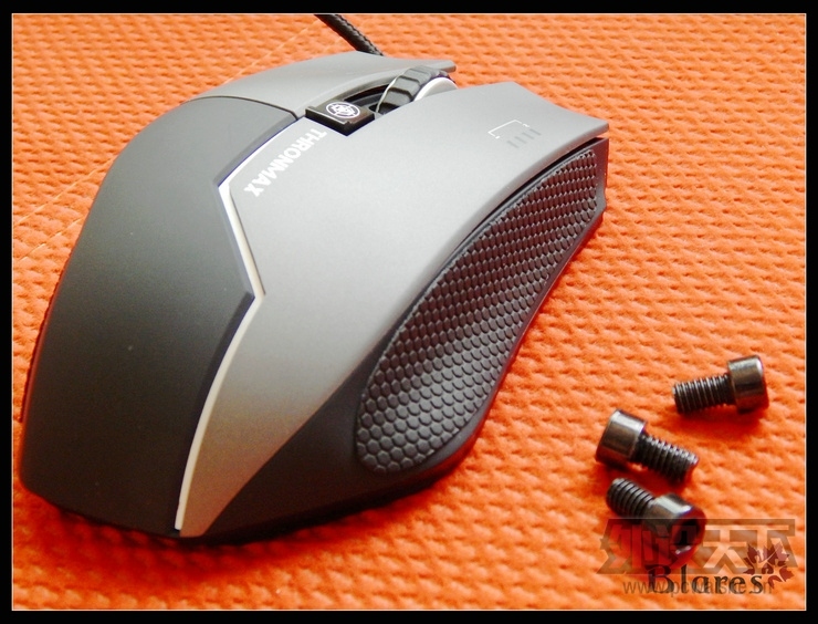 ����THRONMAX X1 ����໬������˵�һ���ĵã���������ҡ�